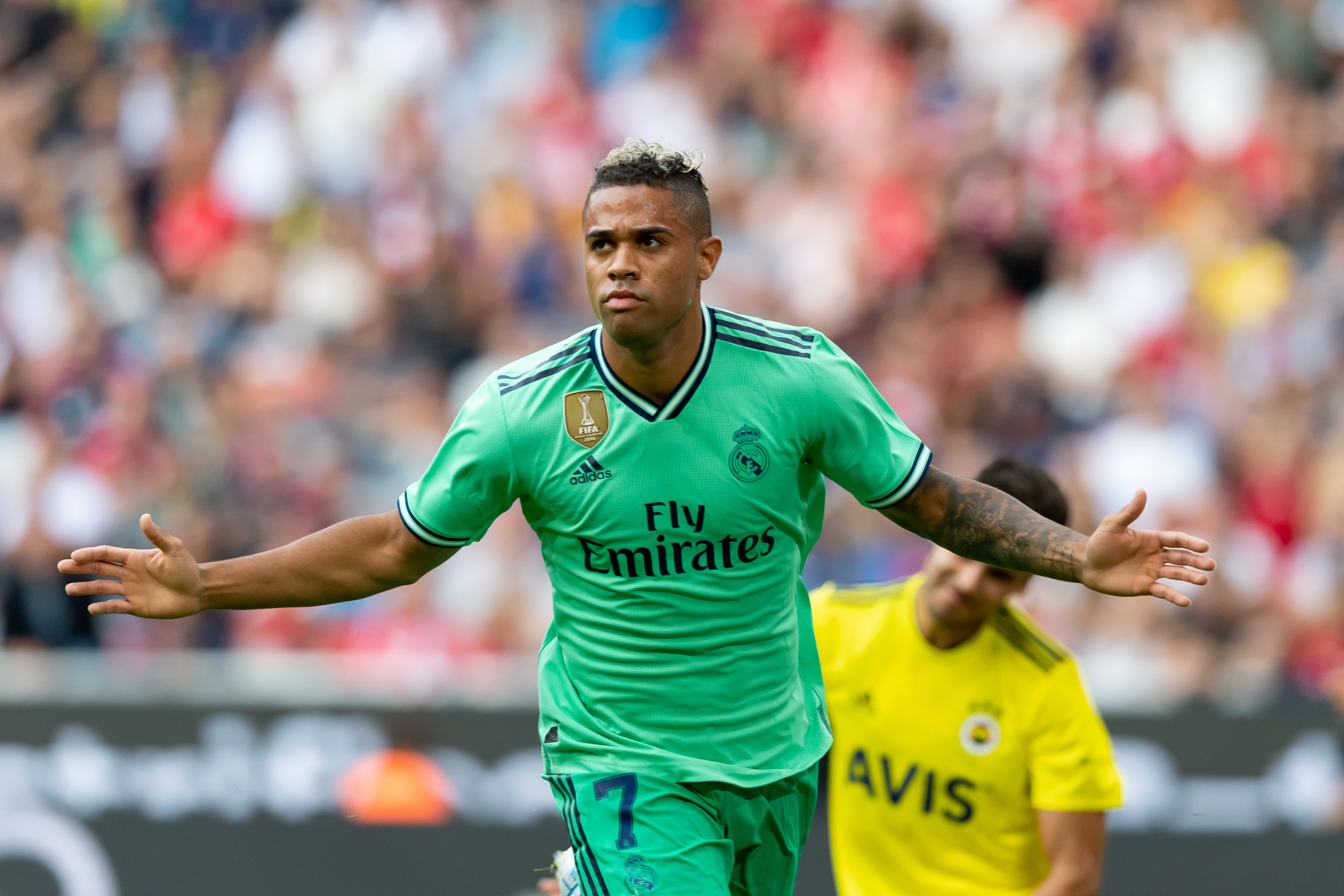 Mariano Diaz dương tính với Covid-19