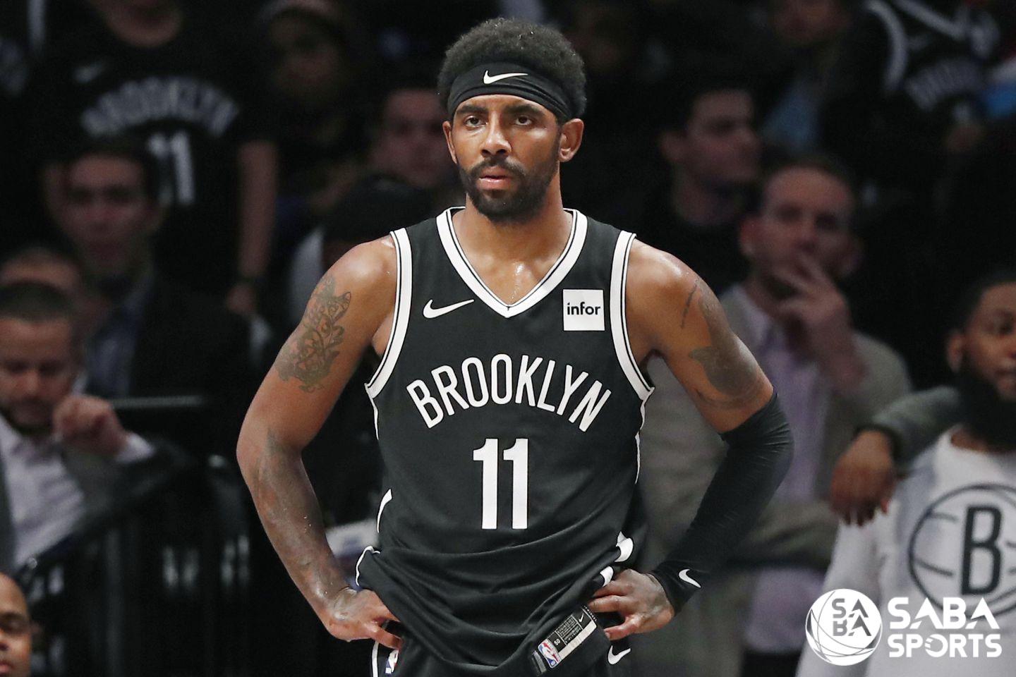 Kyrie Irving giúp đỡ các nữ tuyển thủ WNBA