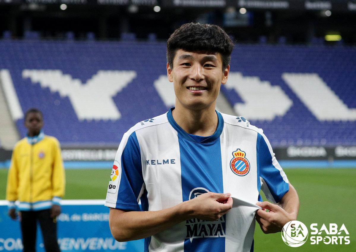 Wu Lei (Vũ Lỗi) vẫn ở lại với Espanyol