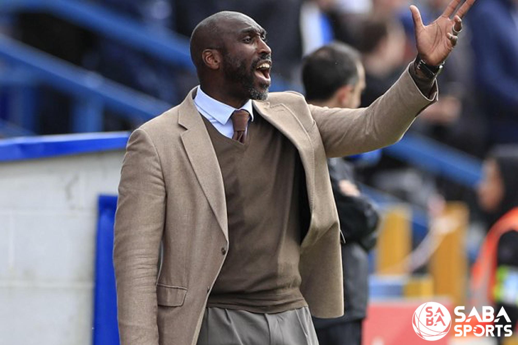 Sol Campbell sắp trở lại Arsenal với vai trò mới