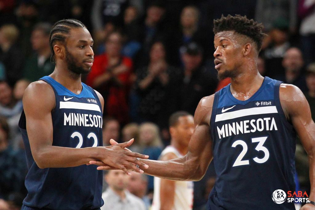 Tại Timberwolves, Butler được cho đã có xích mích với ngôi sao trẻ Andrew Wiggins