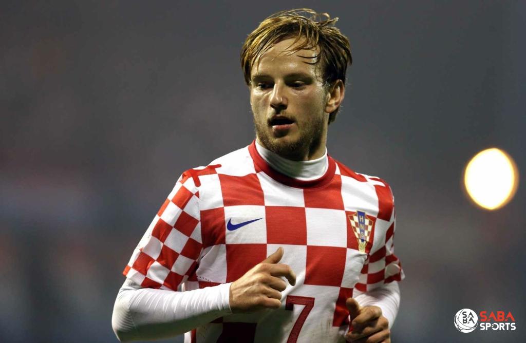 Ivan Rakitic thi đấu cùng tuyển Croatia tại Euro 2016