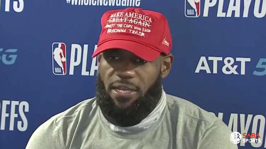 LeBron James đội nón đỏ MAGA thê hiện khát khao đòi lại công bằng cho Breonna Taylor