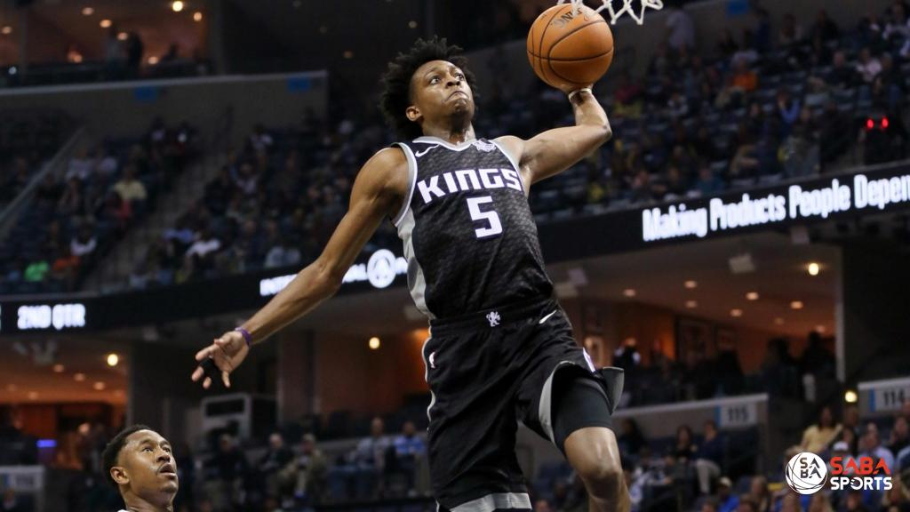 Fox trong màu áo Sacramento Kings