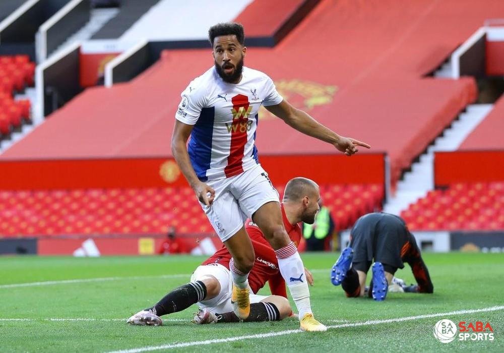 Townsend ghi bàn vào lưới Man Utd