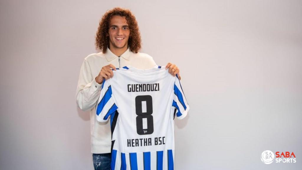 Guendouzi mặc áo số 8 tại đội bóng mới