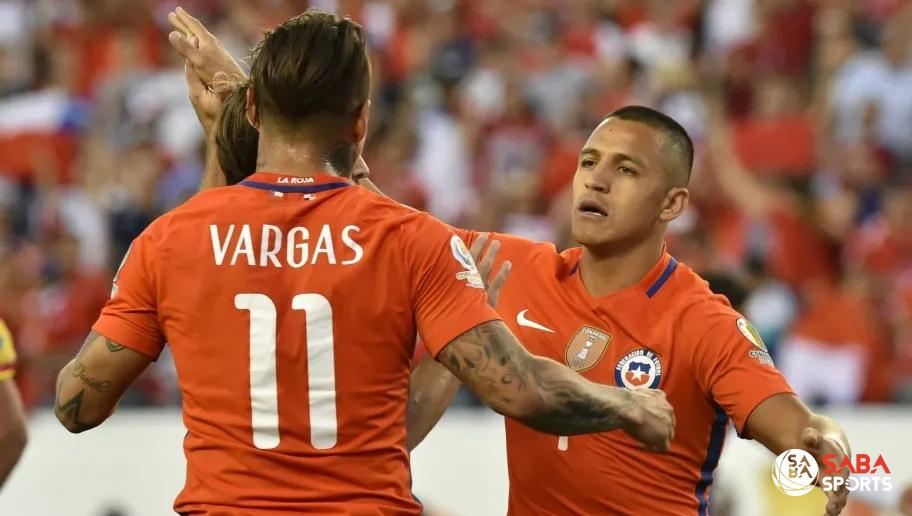 Chile vẫn phải phụ thuộc vào 2 'lão tướng' Sanchez, Vargas