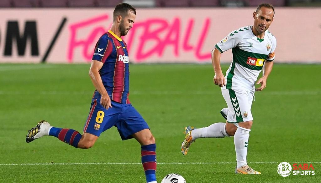 Miralem Pjanic là chữ ký đáng chú ý nhất của đội chủ sân Camp Nou mùa hè này