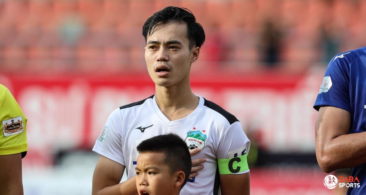 Để tri ân 2 fan "cứng", Văn Toàn cam kết ghi bàn vào lưới Viettel