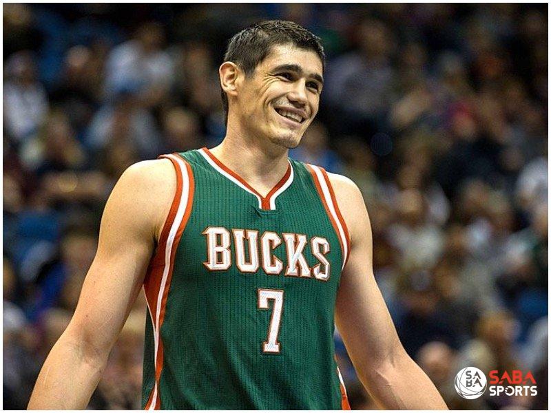 Ersan Ilyasova vừa rời Bucks khiến thương vụ Bogdanovic gặp nhiều khó khăn