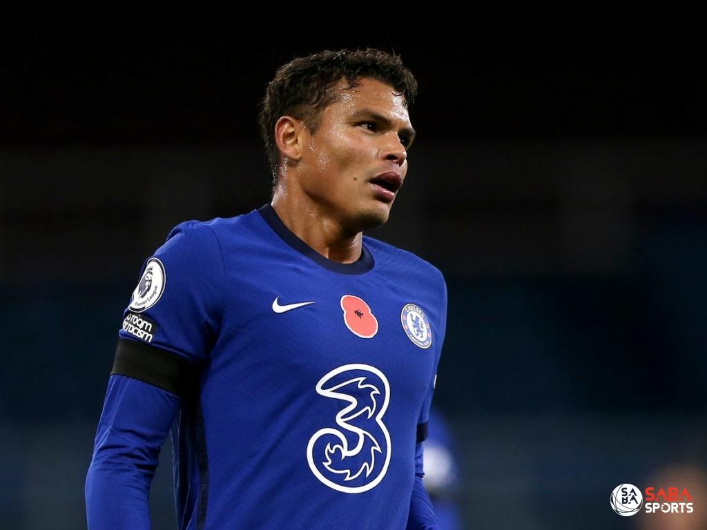 Thiago Silva ghi bàn đầu tiên cho Chelsea.