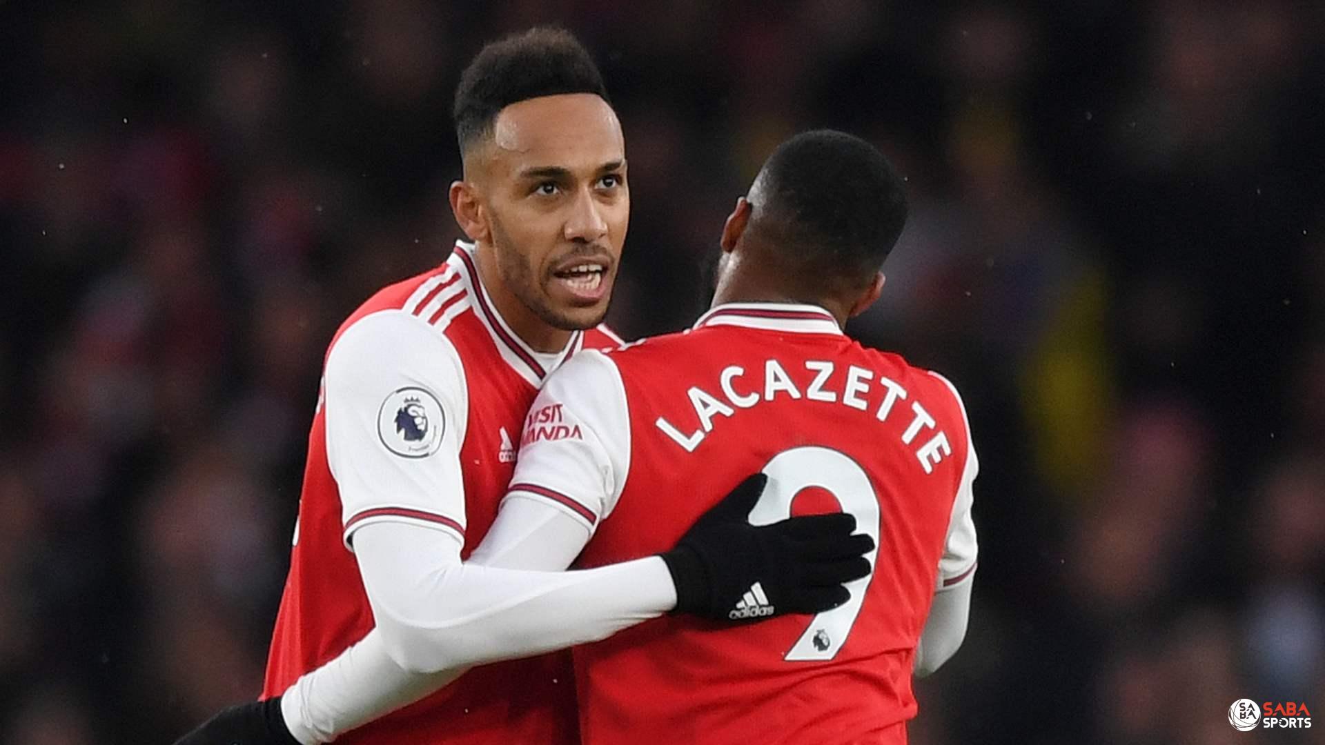 Arteta bị chê không biết dùng Aubameyang và Lacazette