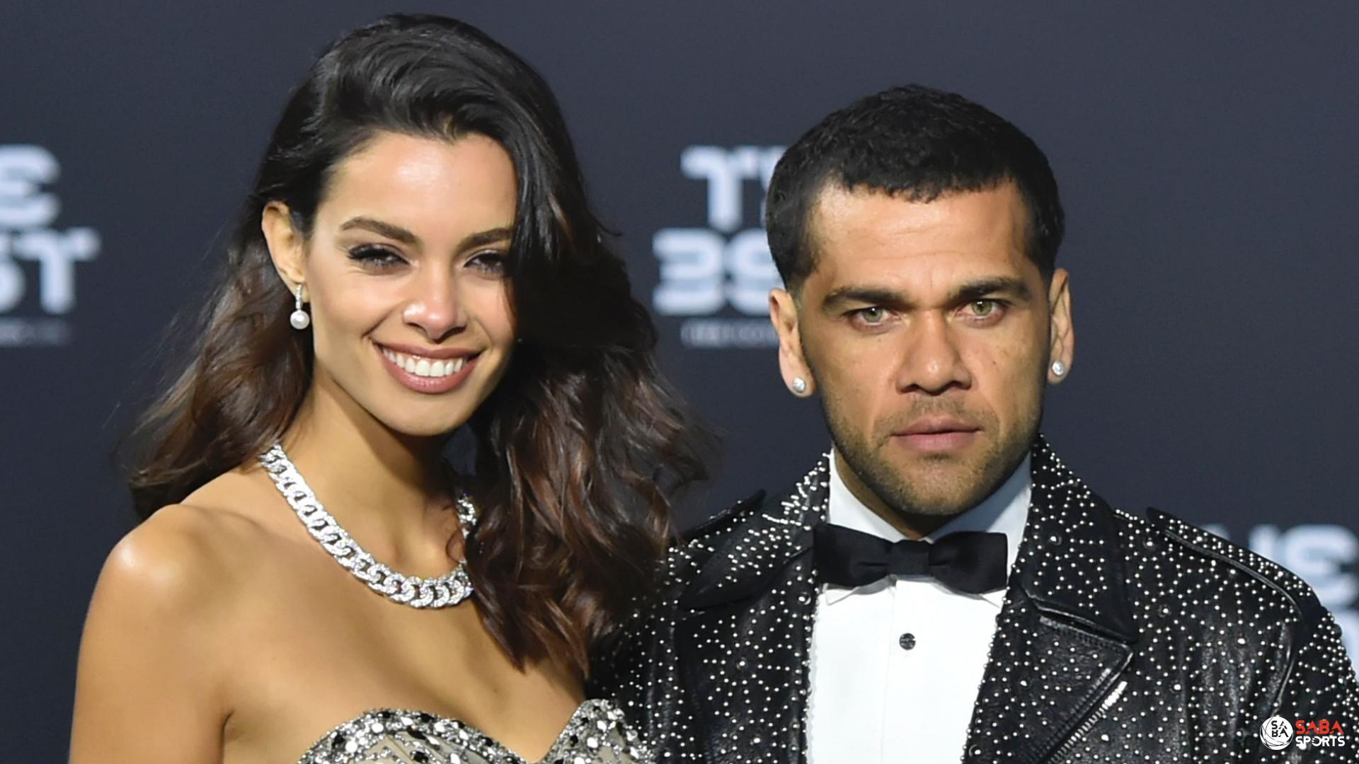 Bị từ chối hai lần, Dani Alves vẫn kiên trì theo đuổi cô vợ siêu mẫu Joana Sanz