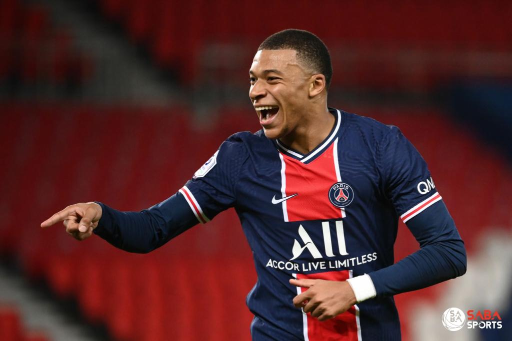 Ở tuổi 21 và 355 ngày, Mbappe là cầu thủ trẻ nhất đạt 20 bàn tại Champions League