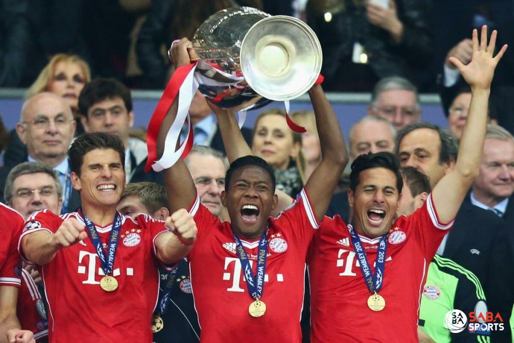 Alaba vừa giành cú 3 ăn cùng Bayern năm ngoái