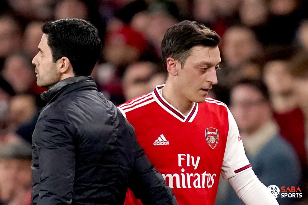 Ozil chia tay Arsenal để sang Thổ Nhĩ Kỳ