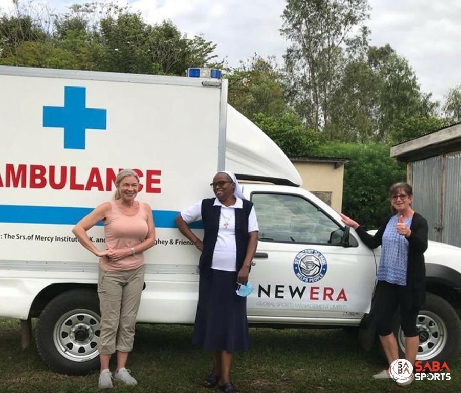 Món quà từ mẹ ruột của bộ đôi nhà Murphy và New Era gửi đến người dân Kenya