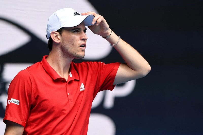 Thiem không đạt phong độ cao. (Ảnh: EssentiallySports)