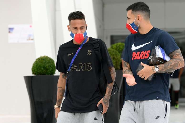 Neymar không ngừng vẽ ra giấc mơ tại Paris cho Messi (Ảnh: BeSoccer)