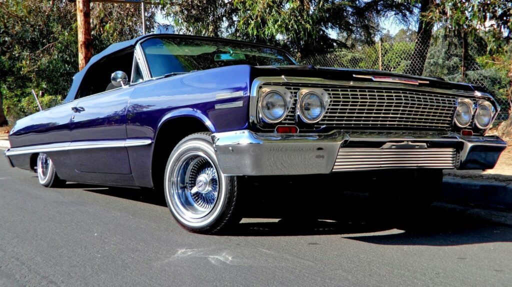 Chevrolet Impala đời 1963 đã được mang đi bán đấu giá