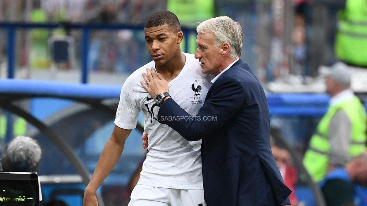 Mbappe tiếp tục bị Deschamp chê bai