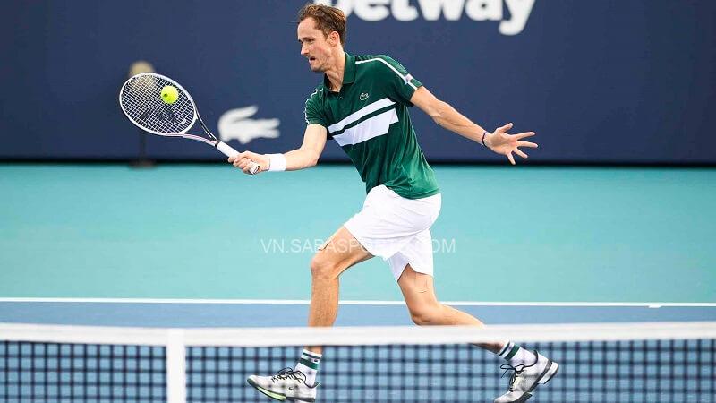 Medvedev kịp thời vùng lên. (Ảnh: ATP Tour)