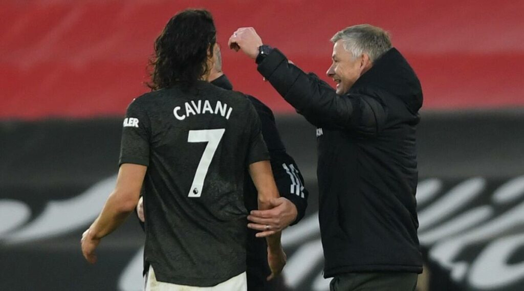 HLV Solsa khá hài lòng với đóng góp của Cavani