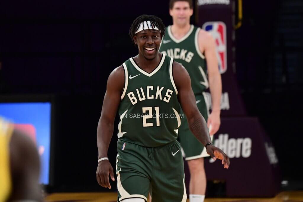 Bucks gia hạn Jrue Holiday, đặt niềm tin vào bộ 3