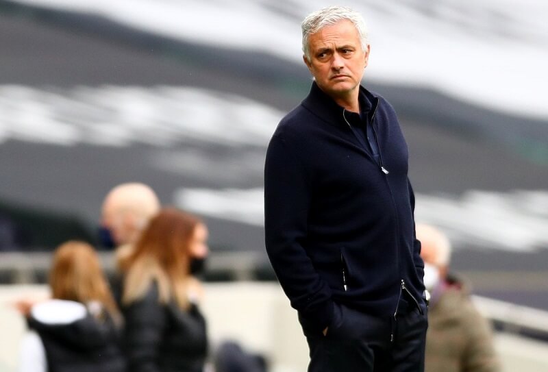 Mourinho tiếp tục thất bại trên băng ghế huấn luyện. (Ảnh: Mirror)