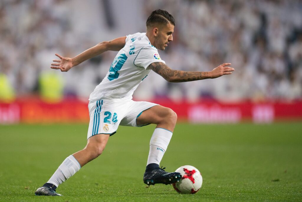 Ceballos cho rằng anh phù hợp hơn với La Liga