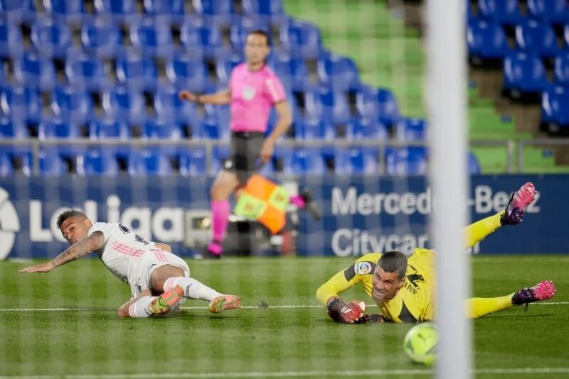 Mariano Diaz là người đá cao nhất hàng công Real trận này