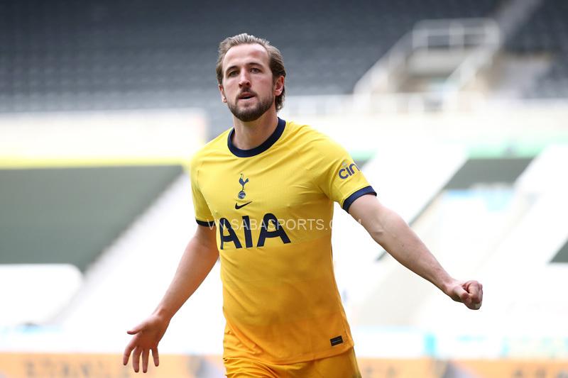 Kane toả sáng trước Newcastle.