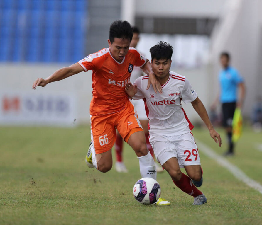 Đội chủ sân Hòa Xuân vừa bị Viettel đánh bại 2-1