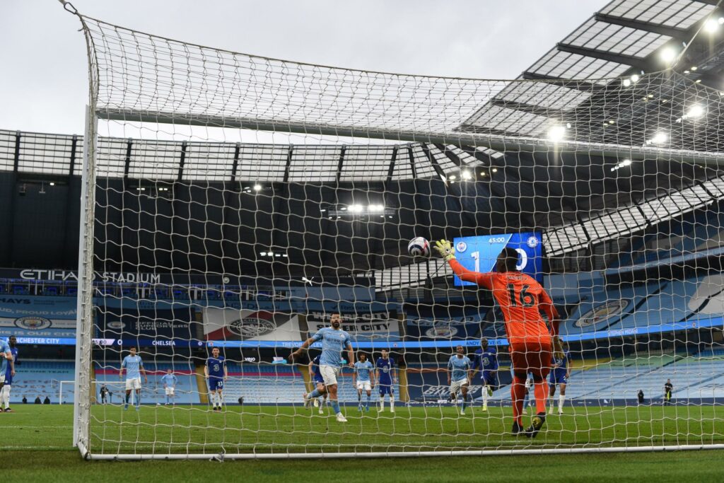 Cú đá panenka hỏng ăn của Aguero trước Chelsea