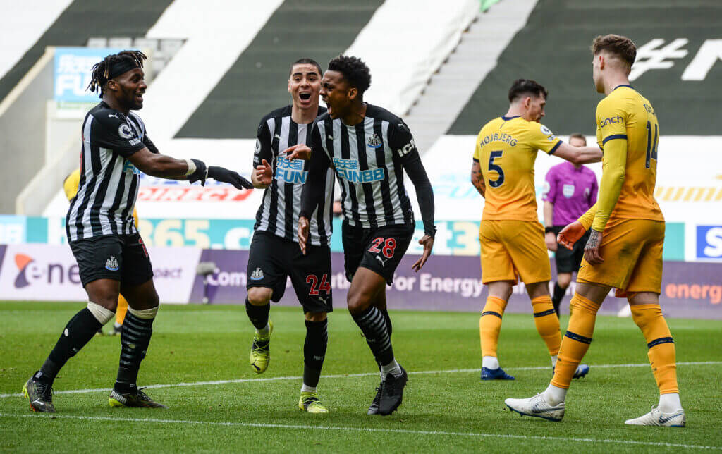 Willock là công thần trong việc trụ hạng của Newcastle