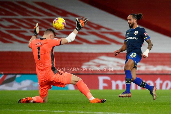 Walcott đã có bàn thắng đáng nhớ vào lưới Arsenal ở mùa này