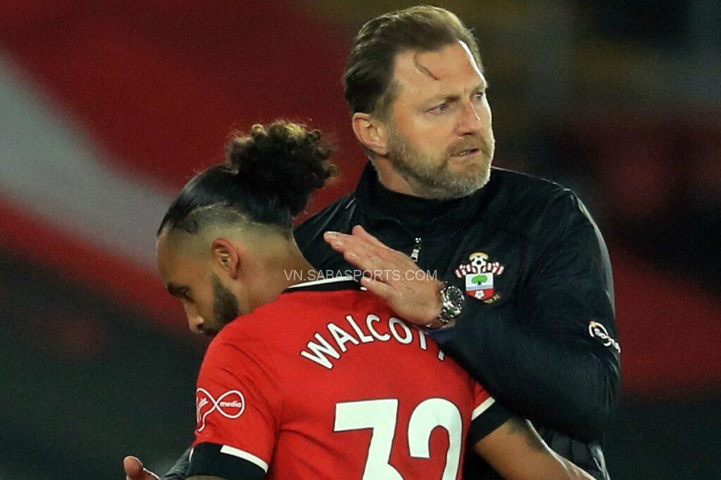 Ralph Hasenhuttl đã rất cảm kích trước quyết định của Walcott