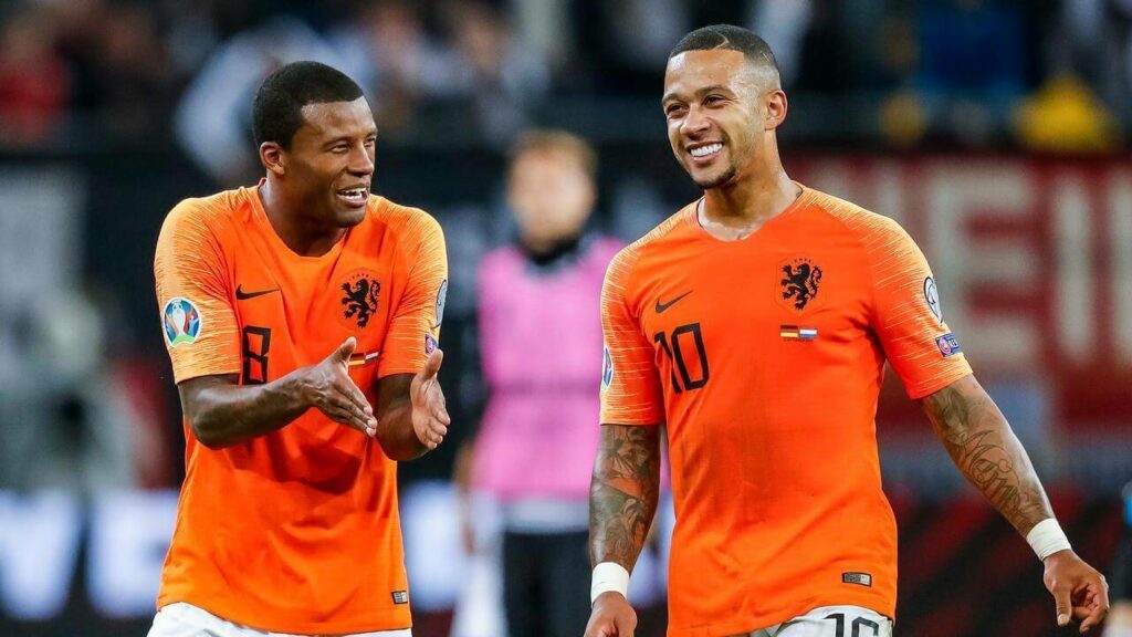 Depay và Wijnaldum thi đấu cực hay dưới thời Koeman