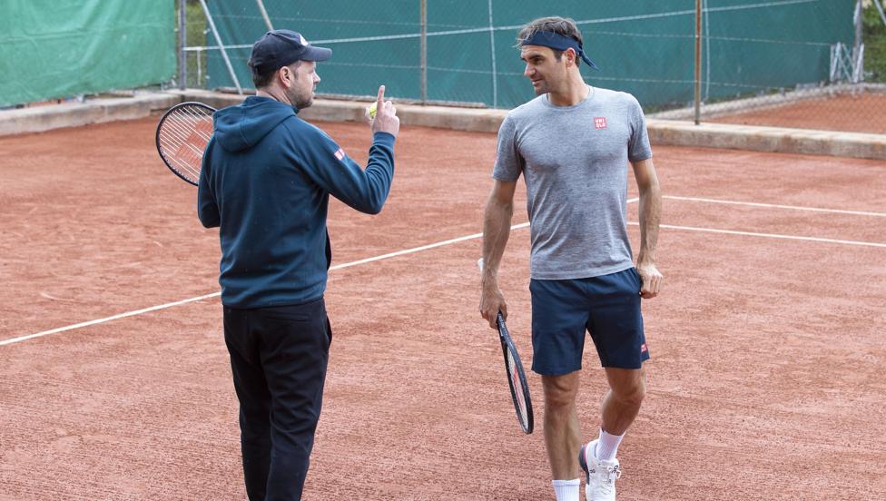 Sau Geneva Open, Federer sẽ tham dự Pháp mở rộng