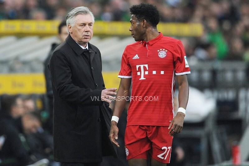 Ancelotti và Alaba tái ngộ một cách bất ngờ. (Ảnh: ORF Sport)