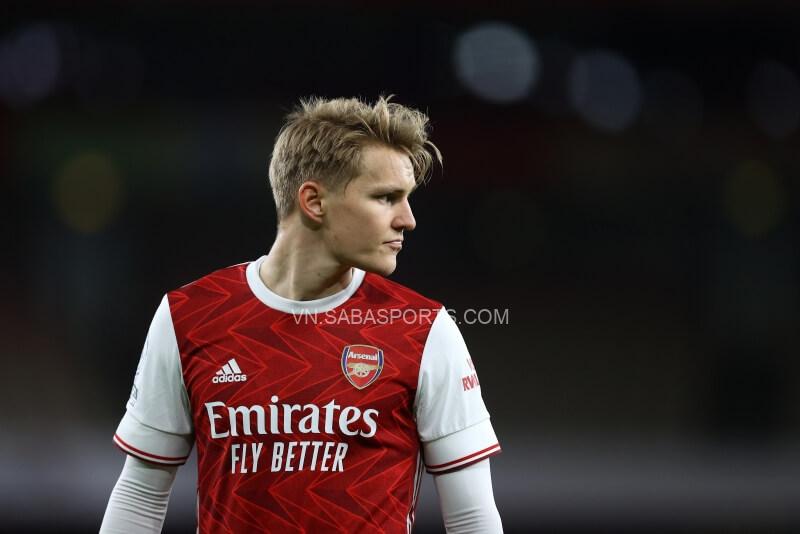 Odegaard sẽ khó có đất dụng võ ở Madrid