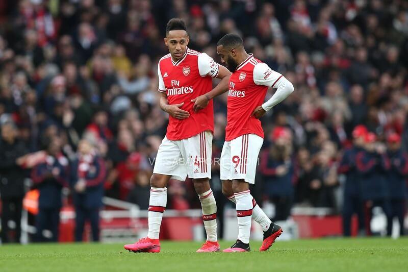 Bộ đôi Aubameyang - Lacazette không còn giữ phong độ cao nhất. (Ảnh: Twitter)