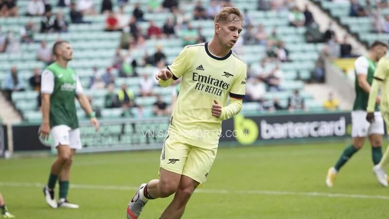 Emile Smith-Rowe là người lập công cho Arsenal. (Ảnh: Eurosport)