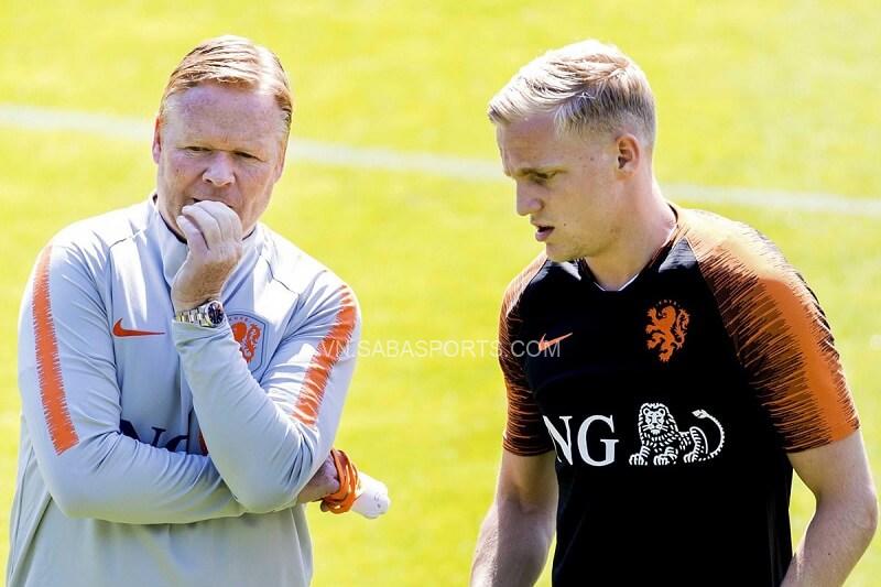 Van de Beek có kinh nghiệm làm việc với HLV Ronald Koeman. (Ảnh: Twitter)