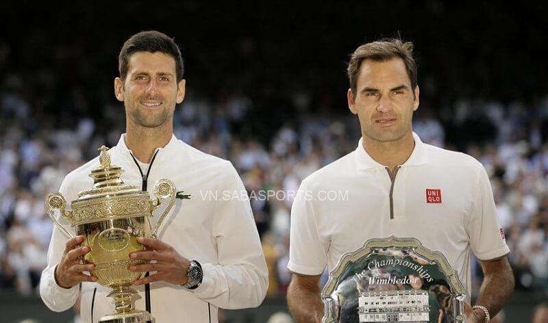 Djokovic từng hạ gục Federer ở chung kết Wimbledon 2019. (Ảnh: Twitter)