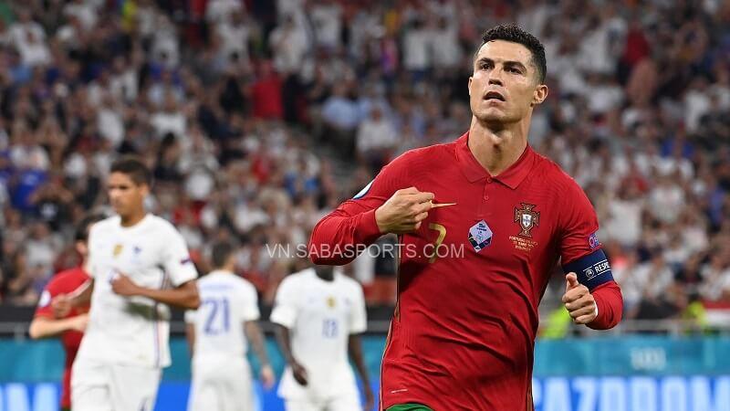 CR7 có giải đấu tương đối thành công về mặt cá nhân nhưng lại không thể tiến xa. (Ảnh: Eurosport)