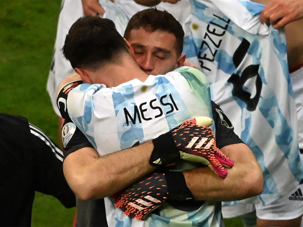 Messi ca ngợi thủ môn từng để thủng lưới trước ĐT Việt Nam