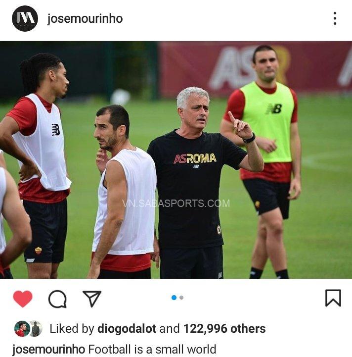 Bức ảnh và dòng trạng thái mang tính chất "nấn gân" các học trò của Mourinho