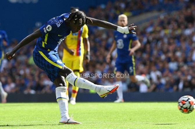 Chalobah đang khởi đầu như mơ tại đội một của Chelsea