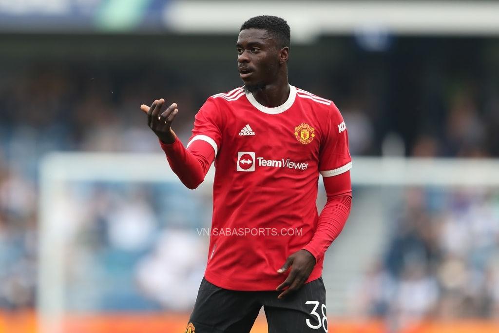 Axel Tuanzebe gia nhập Aston Villa sau khi gia hạn hợp đồng với Quỷ đỏ